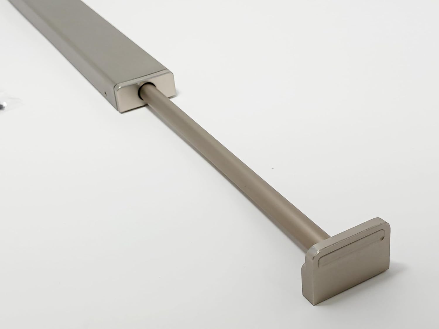 Richelieu Designer Wardrobe Reversible Closet Valet Rod with 8.5 Inch Pullout Extension