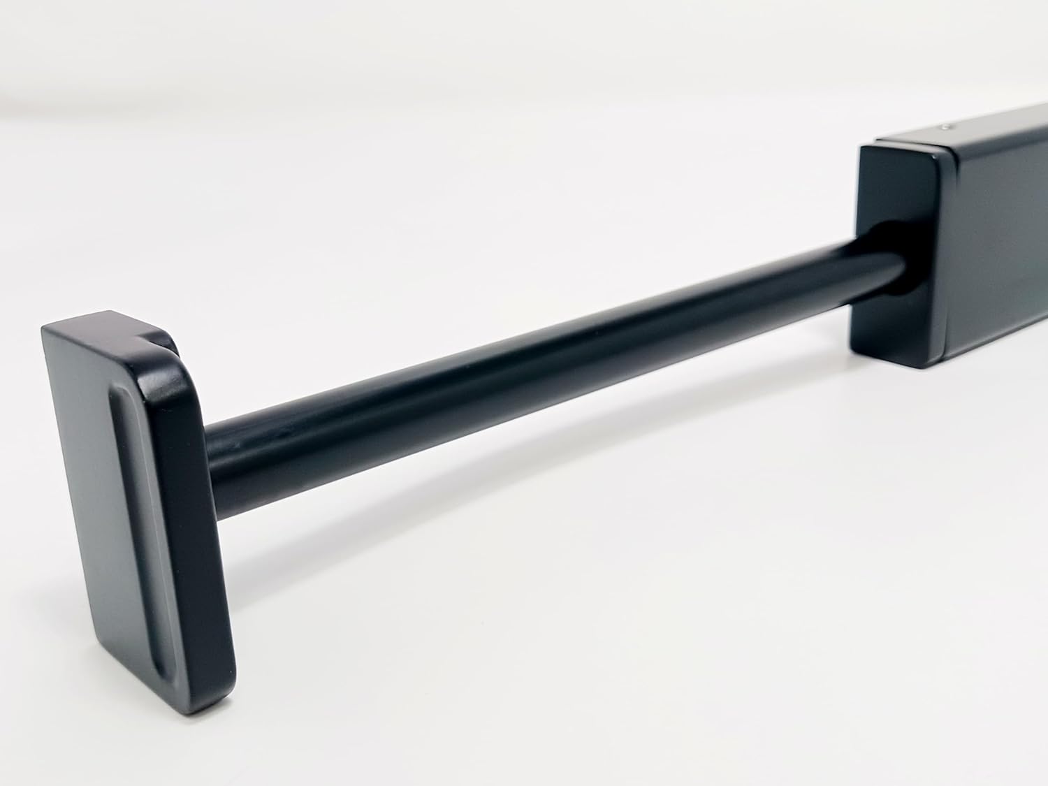 Richelieu Designer Wardrobe Reversible Closet Valet Rod with 8.5 Inch Pullout Extension