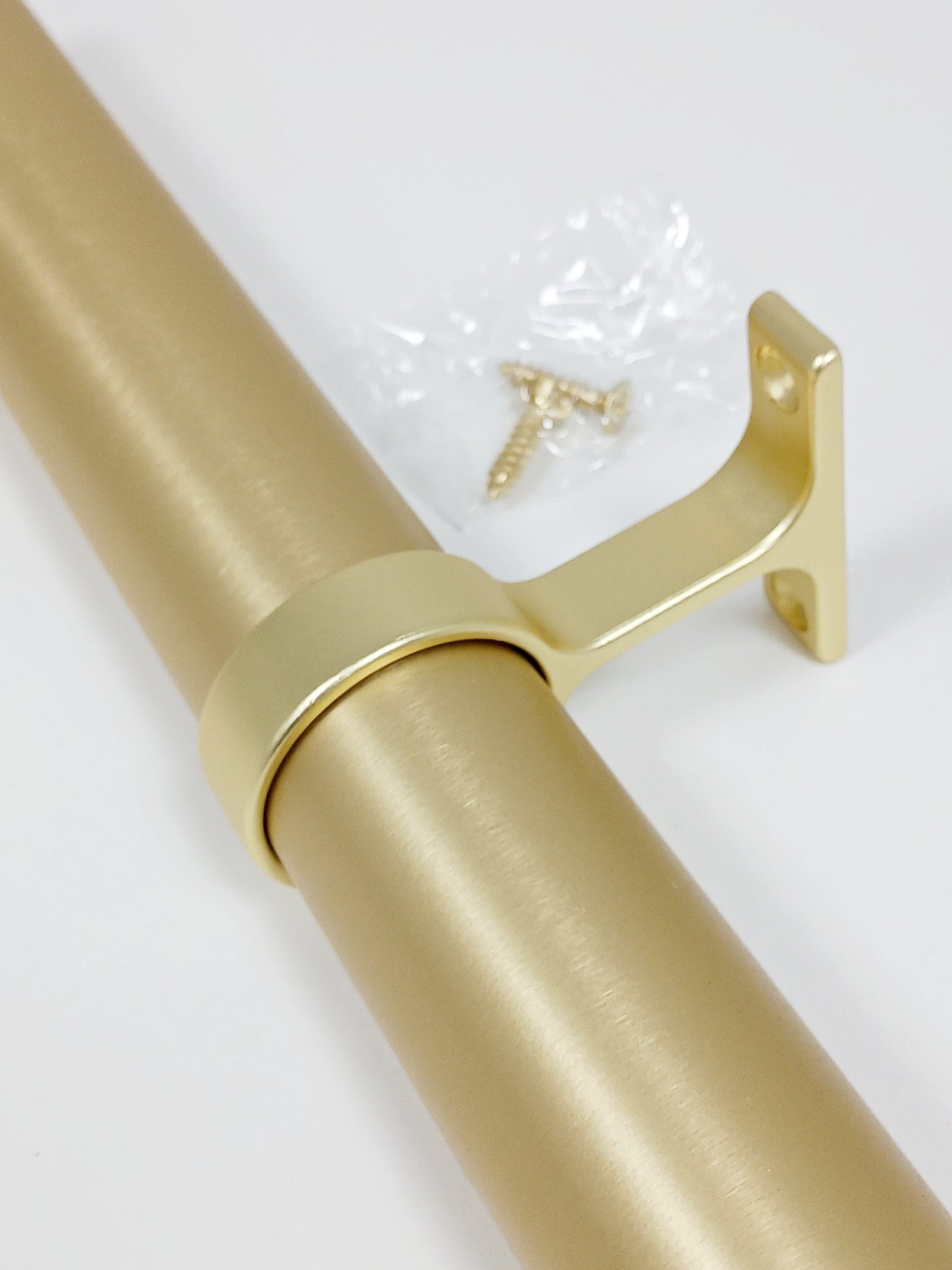 1 - 5/16" Round Suspended Closet Rod Center Support for Wardrobe Rods - KI Home