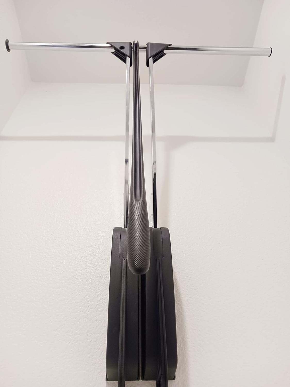Servetto ClosetPro Central Wall-Mounted Wardrobe Lift Expanding 25 9/16" - 45 1/4" Steel Tubing 22 lb Weight capacity