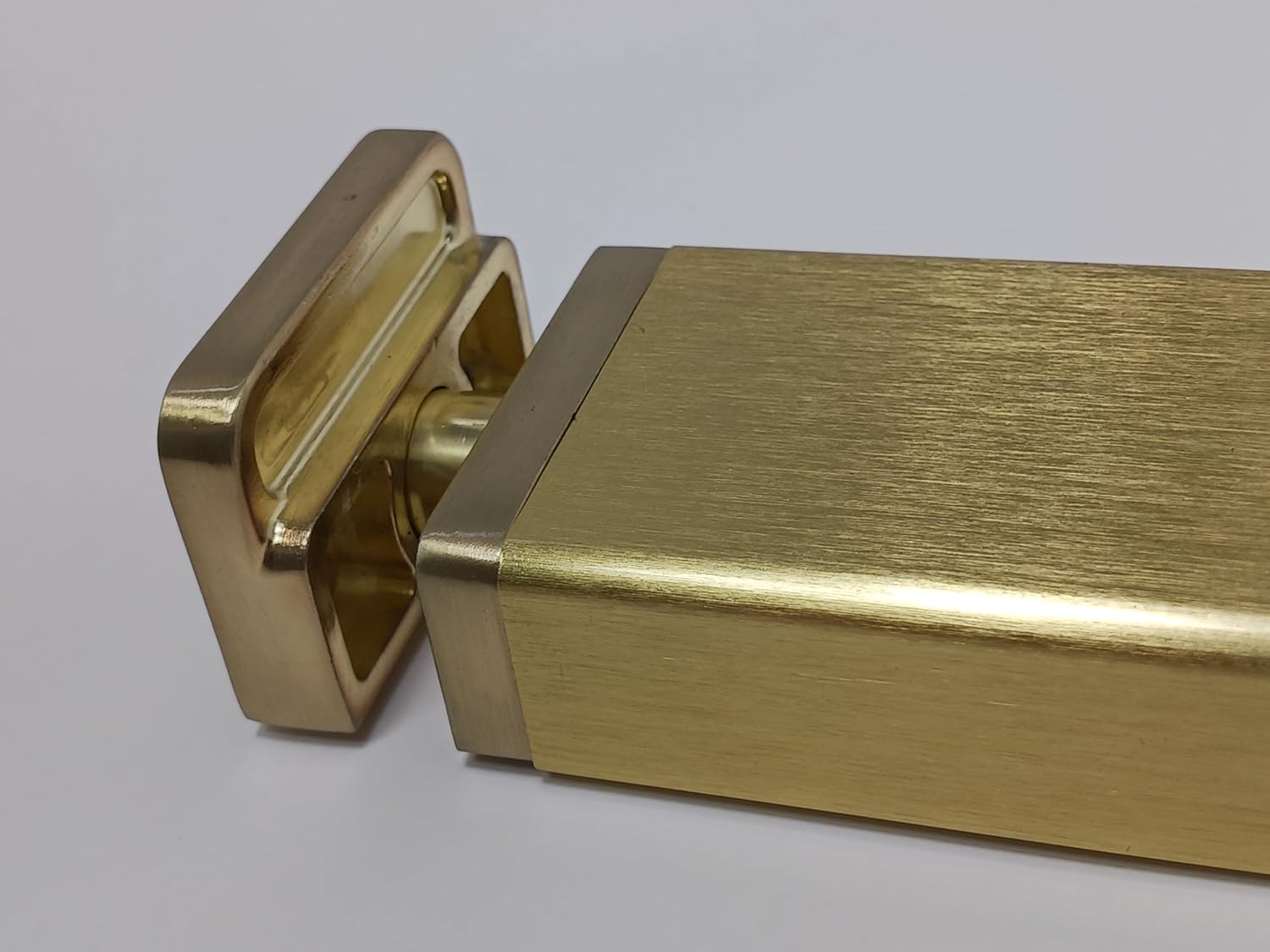 Richelieu Designer Wardrobe Reversible Closet Valet Rod with 8.5 Inch Pullout Extension - KI Home