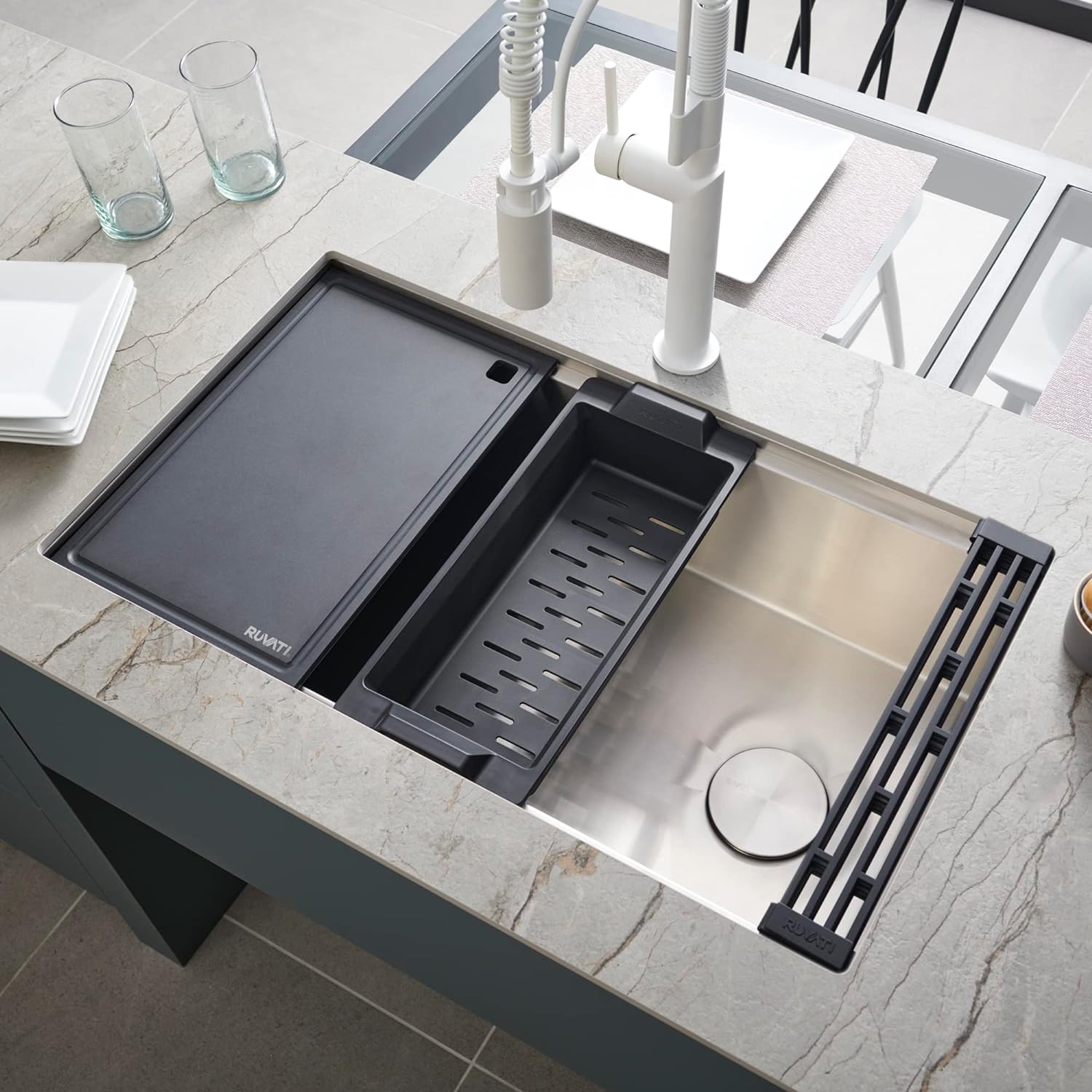 Veniso Nova Ruvati 33 - inch Workstation Slope Bottom Offset Drain Undermount 16 Gauge Kitchen Sink with Black Composite Cutting Board – RVH8597 - KI Home